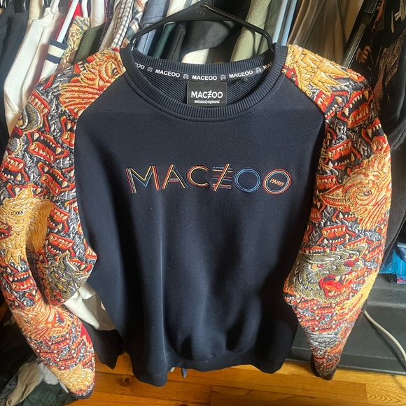 Amazing MACEOO sweater. I got it at their San Juan location in Puerto Rico. - Picture 2 of 2